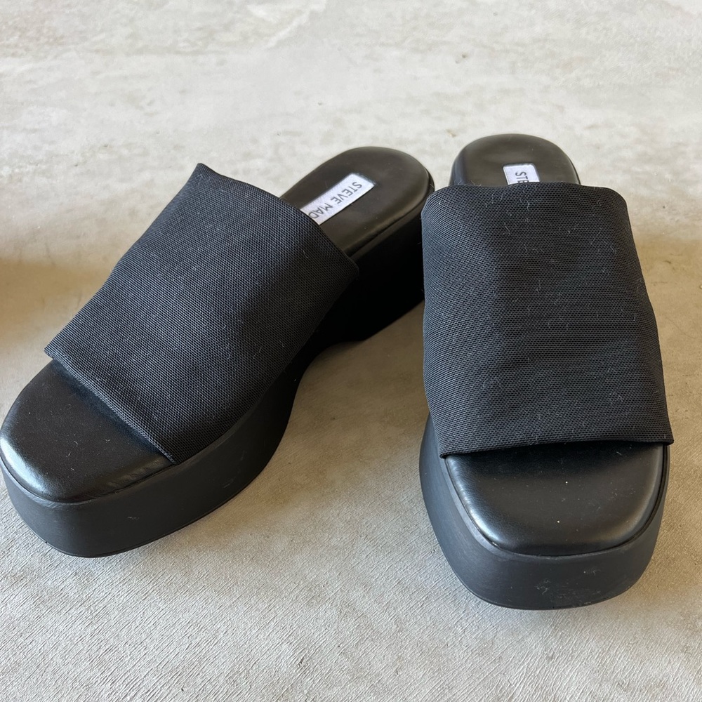 Steve Madden Platform Black Slip-On Sandals with Comfortable Black Strap